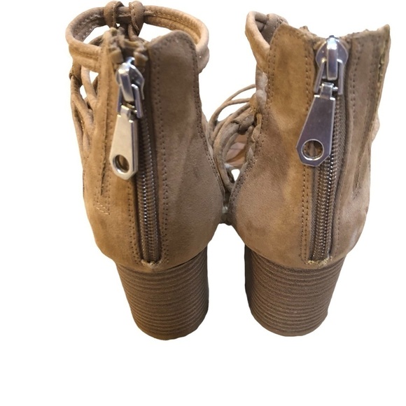 DV by Dolce Vita Taupe Knotted Adira Block Heel Size 7.5 - Picture 3 of 6